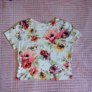 (L) Ultra Soft Floral Print Crop Top